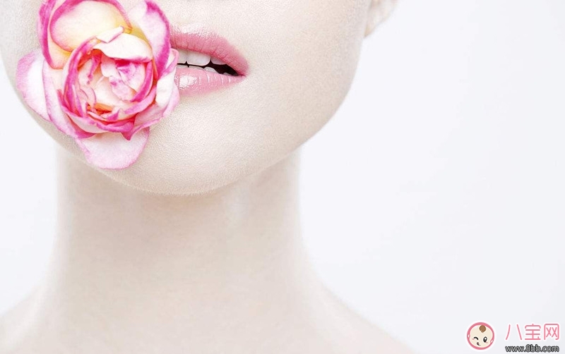 2017秋季女性唇部干燥如何滋潤保養(yǎng) 2017秋季女性唇部干燥如何滋潤保養(yǎng)