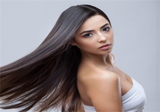 產(chǎn)后掉頭發(fā)太兇會禿嗎 生孩子掉頭發(fā)怎么調(diào)整