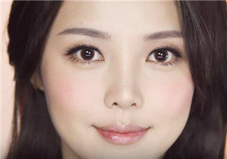 2017七夕約會(huì)妝容 如何打造清新裸妝視覺(jué)感