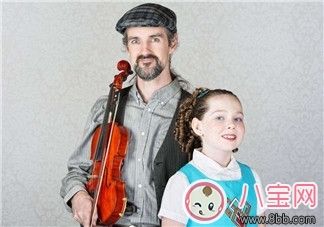 2017七夕節(jié)文藝匯演寶寶怯場原因 2017七夕節(jié)文藝匯演寶寶怯場原因