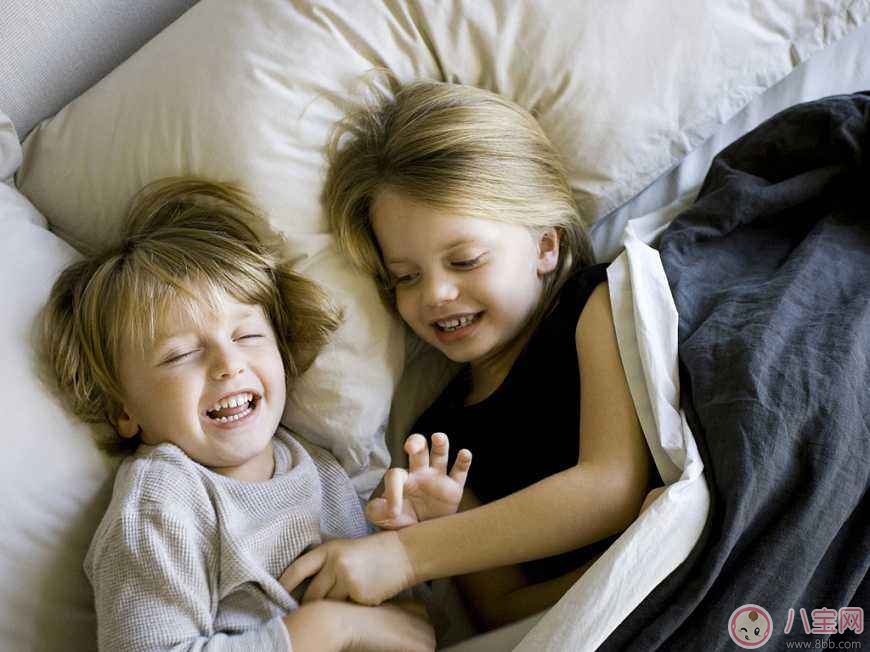 講故事給寶寶聽的優(yōu)點(diǎn) 如何正確講故事給寶寶聽 講故事給寶寶聽的優(yōu)點(diǎn) 如何正確講故事給寶寶聽