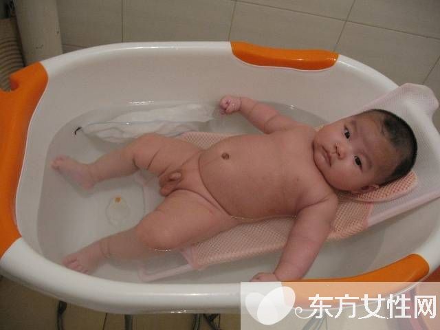 嬰兒洗澡的注意事項 哪些情況下不宜給嬰兒洗澡