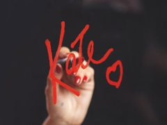 關(guān)于愛情很有哲理的經(jīng)典長(zhǎng)說說?愛情是什么？