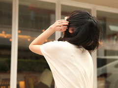 送給孤獨(dú)的自己的傷感說說配圖 看完想哭的傷感說說